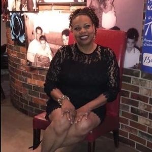 Meet your Posher, Glynell